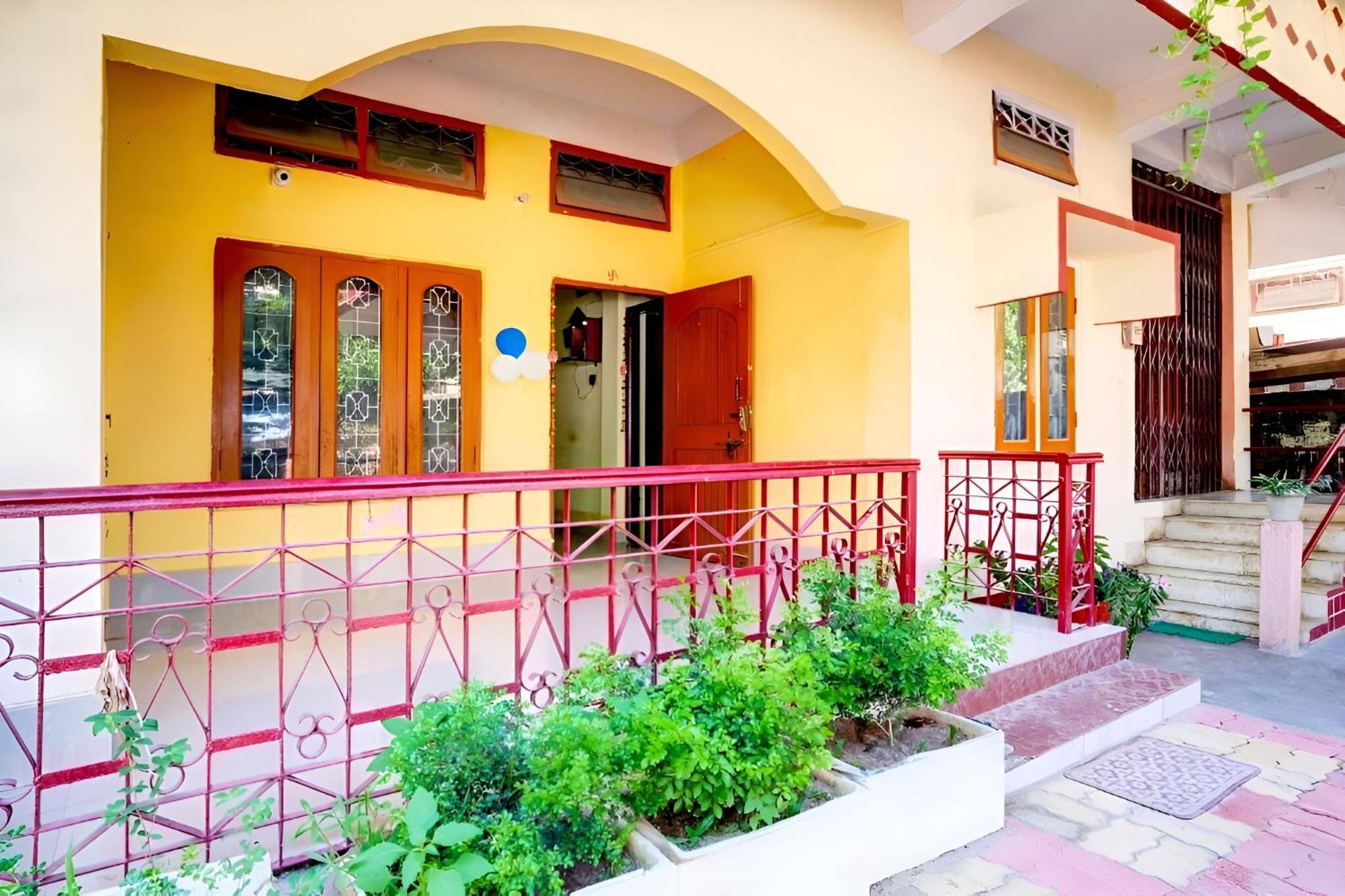 Capital Heritage Homestay グワーハーティー エクステリア 写真