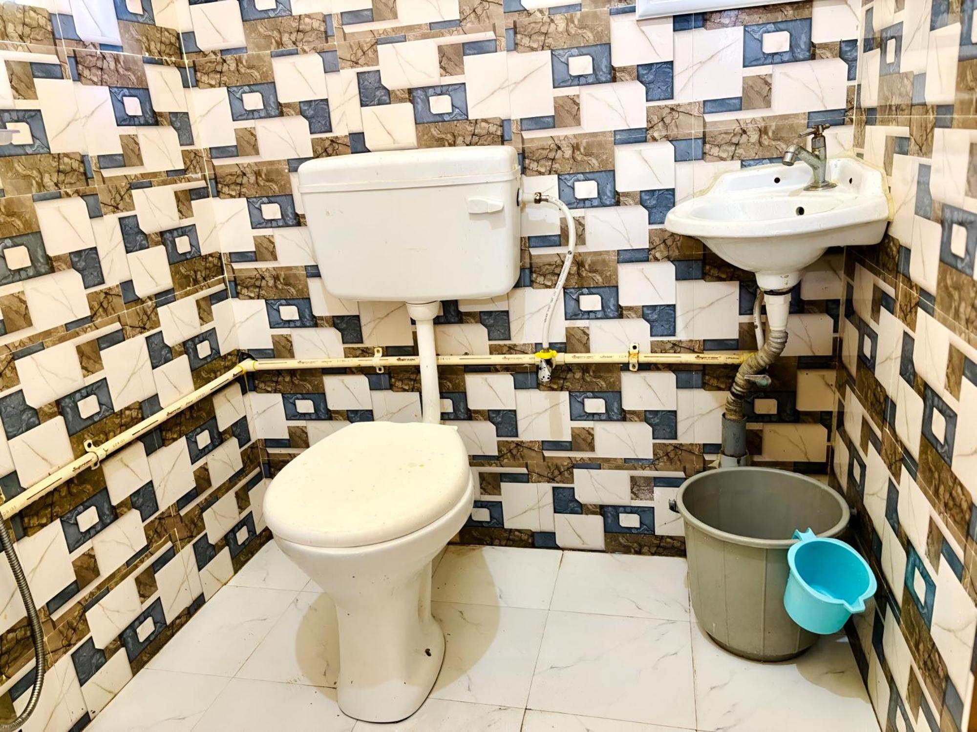 Capital Heritage Homestay グワーハーティー エクステリア 写真
