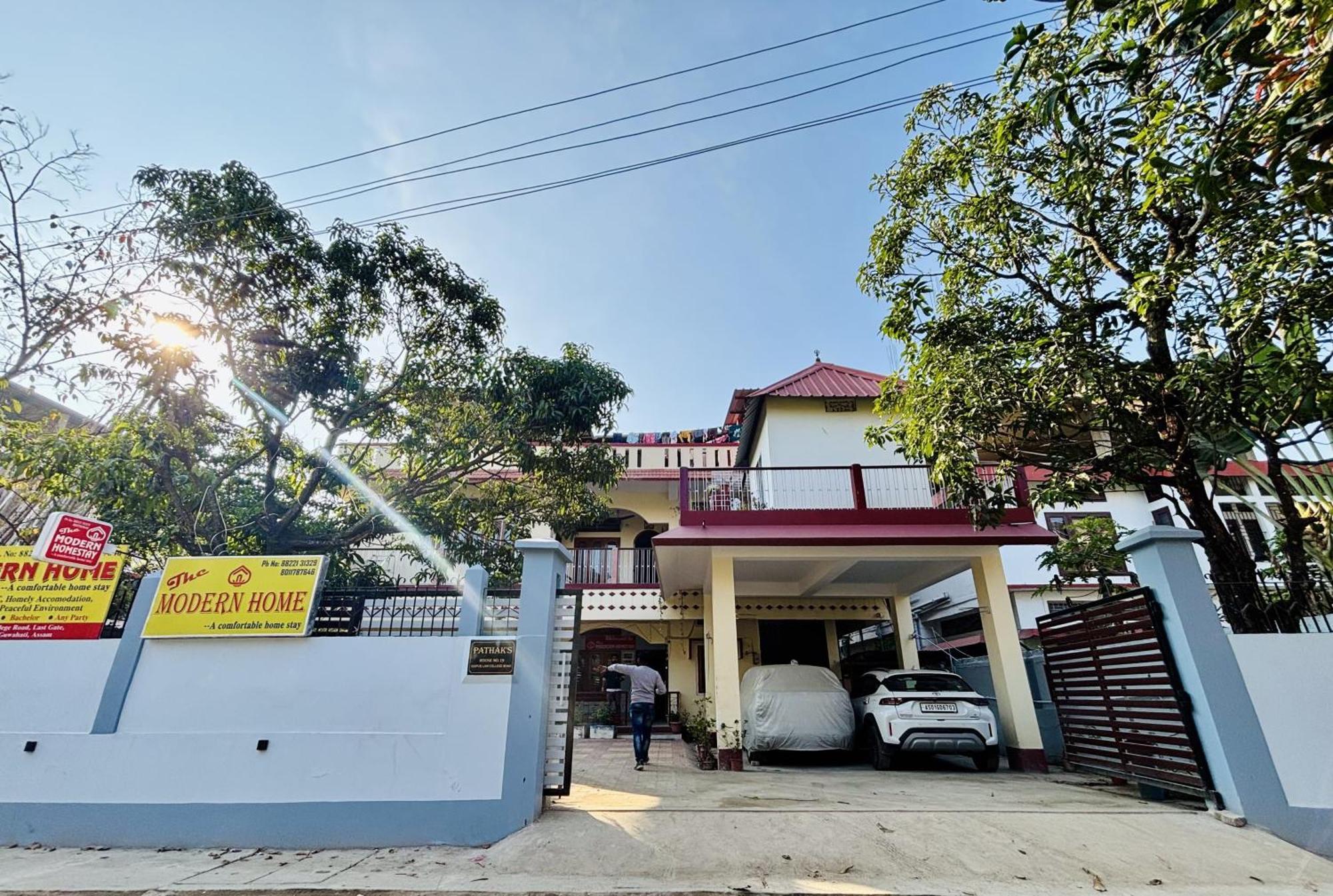 Capital Heritage Homestay グワーハーティー エクステリア 写真